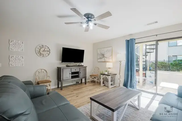 Living room at Springwood Villas 70